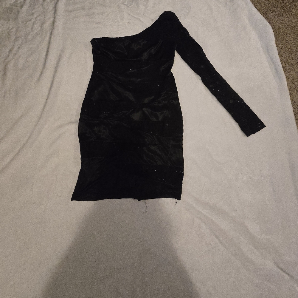 Elegant Black One-Shoulder Dress